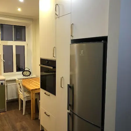 Stylishly Furnished Near Old Town. アパート *